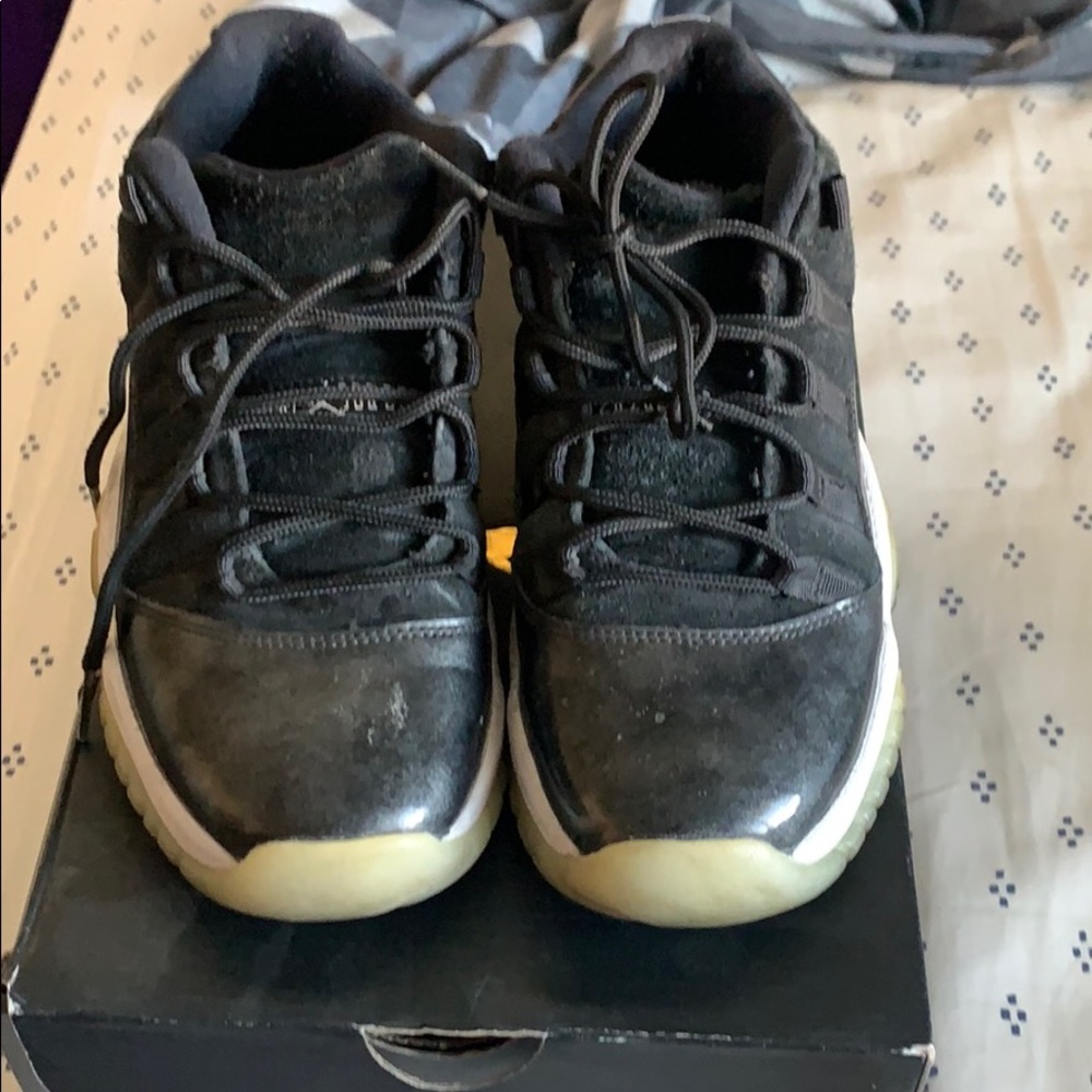 Jordan 11 Lowtop Baron